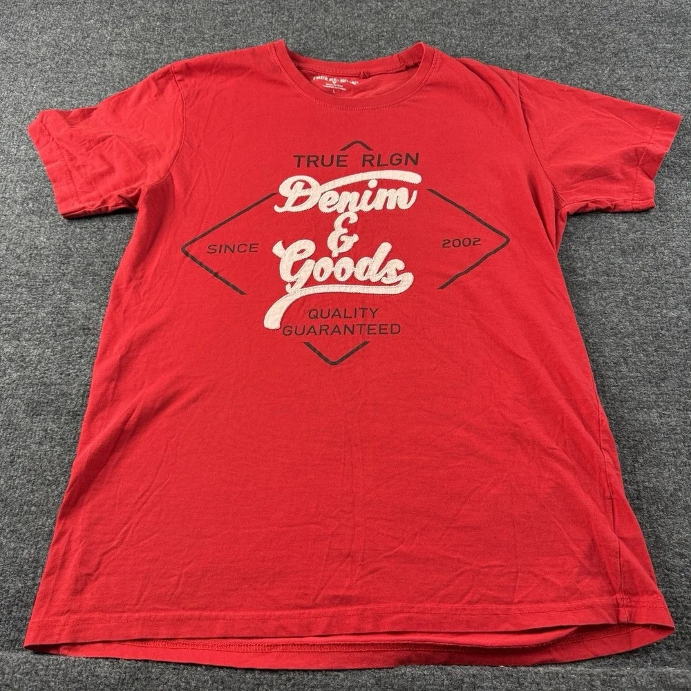 True Religion T-Shirt Mens Large Logo Short Sleeve Cotton Red Denim & Jeans